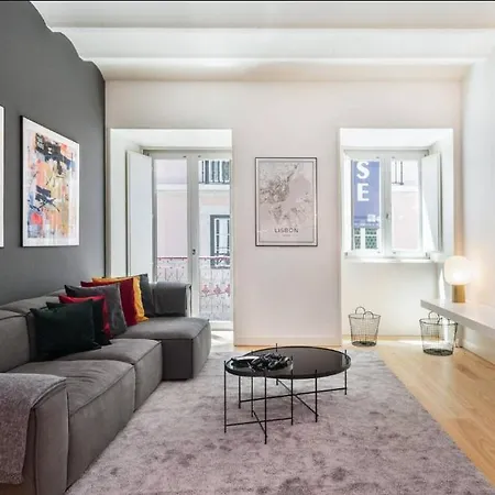 Whome | Ls48 Prime Location Upscale Family リスボン