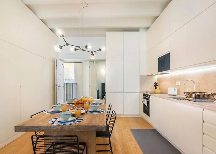 Whome | Ls48 Prime Location Upscale Family شقة